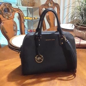 Micael Kors Satchel